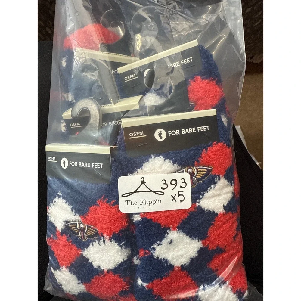 For Bare Feet New Orleans Pelicans‎ Argyle Fuzzy Cozy Socks OSFM